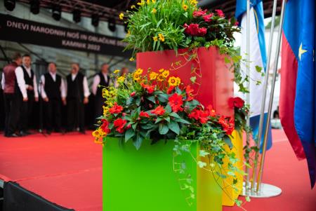 Presenetljiv odziv ob prvem dnevu praznovanja 50. Dnevov narodnih noš in oblačilne dediščine v Kamniku (3)